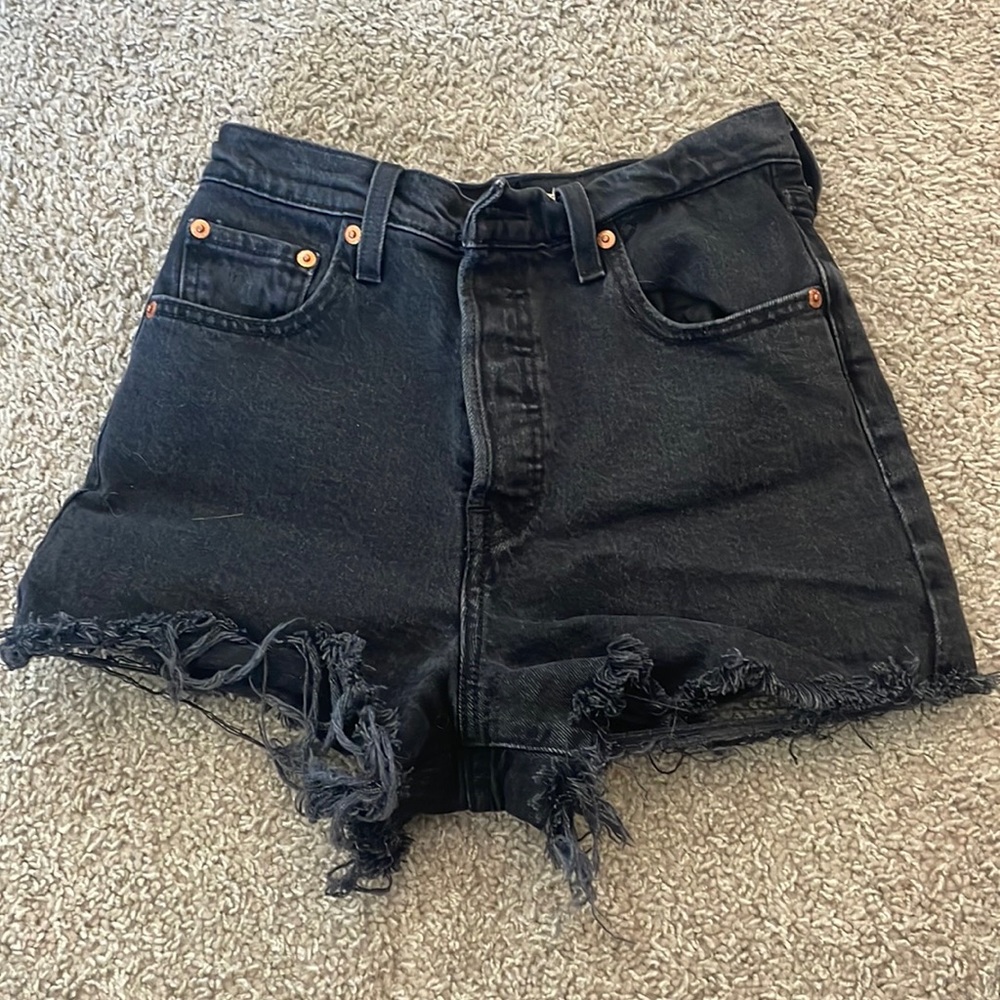Levi’s black rib cage shorts